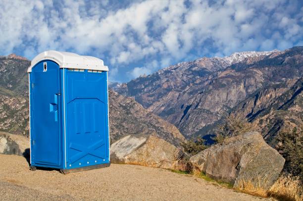 Best Luxury portable toilet rental  in Inglis, FL